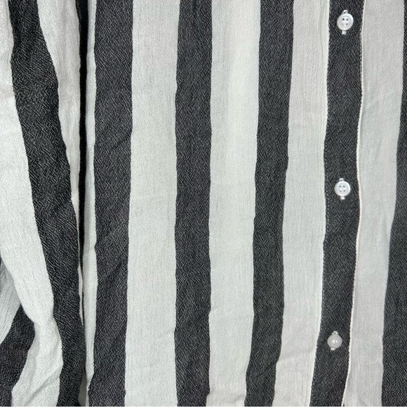 BP Women’s Blouse 4X Button Black and White Striped Button Down Viscose NWT - Picture 6 of 10
